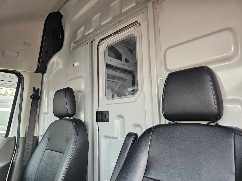 Used 2025 Ford Transit 250 148 High Roof AWD image 20