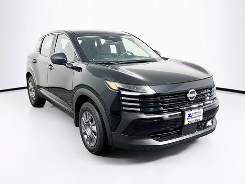 Used 2025 Nissan Kicks S image 1