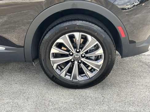Used 2025 Buick Envision Preferred AWD/4WD image 14