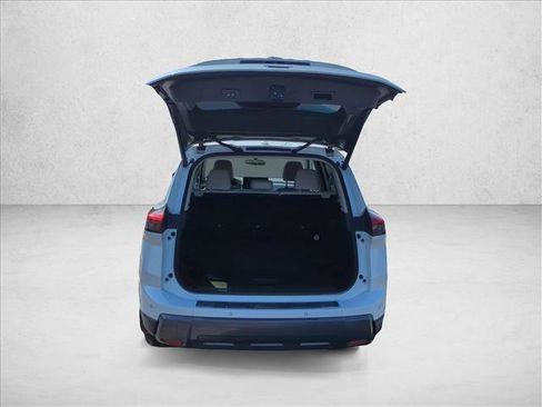 Used 2024 Nissan Rogue SL image 9