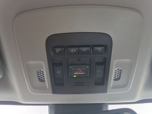 Used 2020 Toyota Camry XSE image 20