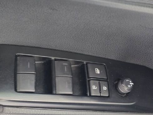 Certified 2025 Toyota Camry SE image 21