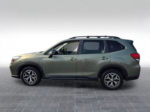 Used 2021 Subaru Forester Premium AWD/4WD image 4
