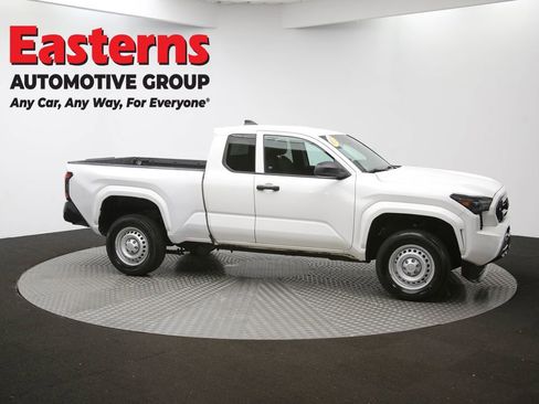 Used 2024 Toyota Tacoma SR image 43