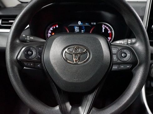 Used 2025 Toyota RAV4 XLE FWD image 12