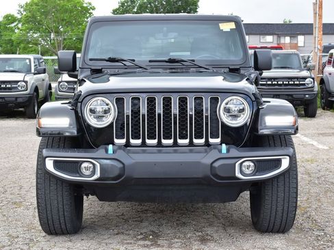 Used 2022 Jeep Wrangler Unlimited Sahara w/ Cold Weather Group AWD/4WD image 2