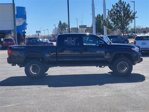 Used 2019 Toyota Tacoma TRD Off-Road w/ Technology Package image 4