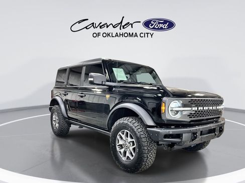 Used 2024 Ford Bronco Badlands AWD/4WD image 2