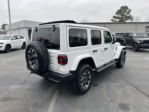 Used 2025 Jeep Wrangler Sahara w/ Safety Group image 9