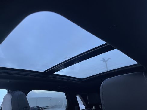 Used 2025 Cadillac XT5 Premium Luxury image 36