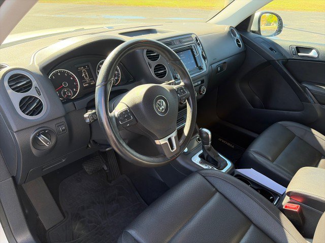 Used 2017 Volkswagen Tiguan S AWD/4WD image 11