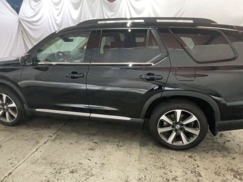 Used 2025 Honda Pilot Elite image 11