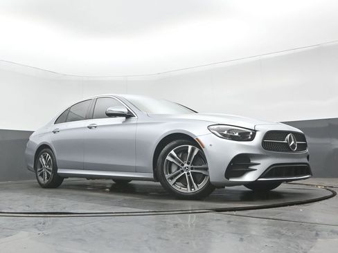 Used 2021 Mercedes-Benz E 350 4MATIC Sedan w/ Premium Package image 27