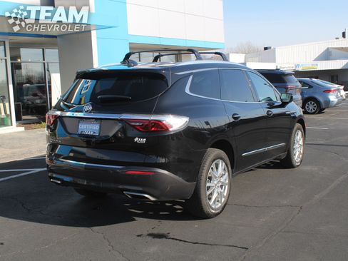 Certified 2024 Buick Enclave Essence w/ Experience Buick Package image 4