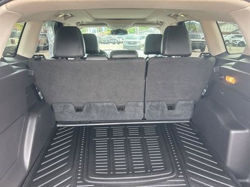 Used 2016 Ford Escape Titanium w/ Equipment Group 301A AWD/4WD image 10