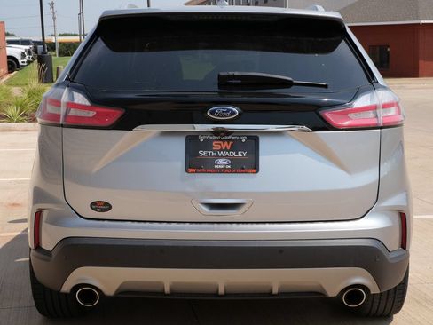 Used 2020 Ford Edge Titanium AWD/4WD image 4