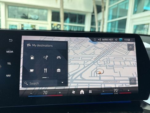 Used 2024 BMW X2 xDrive28i w/ M Sport Package image 6