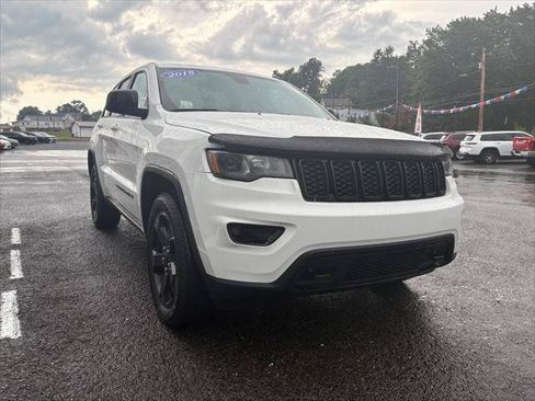 Certified 2018 Jeep Grand Cherokee Laredo AWD/4WD image 5