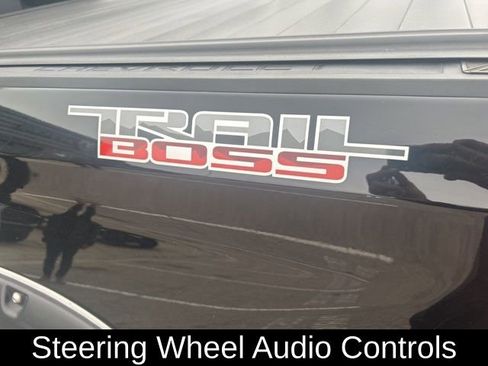 Used 2022 Chevrolet Silverado 1500 LT Trail Boss w/ LT Trail Boss Premium Package image 20