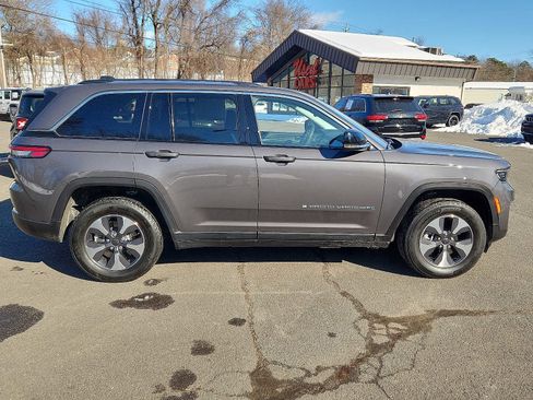 Used 2022 Jeep Grand Cherokee Limited 4xe image 7