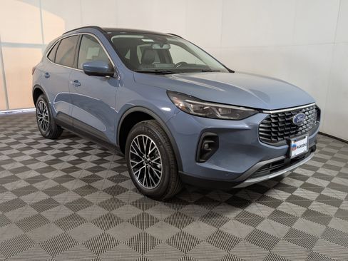 New 2025 Ford Escape SE w/ PHEV Premium Package image 1