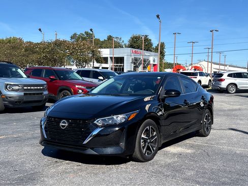 Used 2024 Nissan Sentra SV w/ Trunk Package image 3