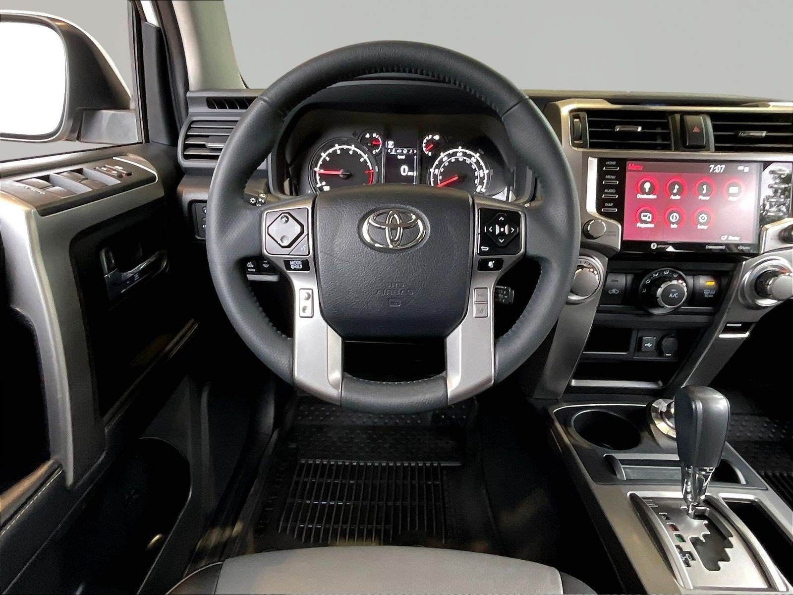 Used 2022 Toyota 4Runner SR5 Premium w/ Moonroof Package AWD/4WD image 8