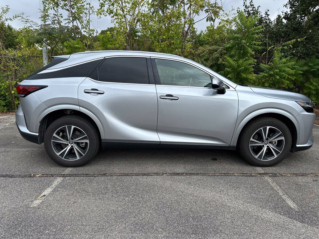 Used 2023 Lexus RX 350 Premium w/ Accessory Package (Z1) FWD image 2