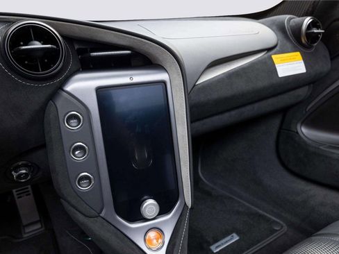 New 2026 McLaren 750S Spider image 25