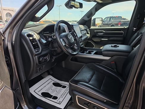 Used 2020 RAM 1500 Laramie w/ Sport Appearance Package AWD/4WD image 9