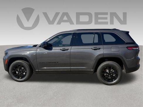 New 2026 Jeep Grand Cherokee Altitude AWD/4WD image 8