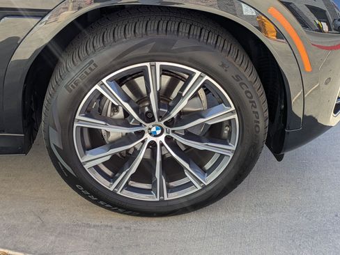 Used 2025 BMW X6 xDrive40i w/ Premium Package AWD/4WD image 13