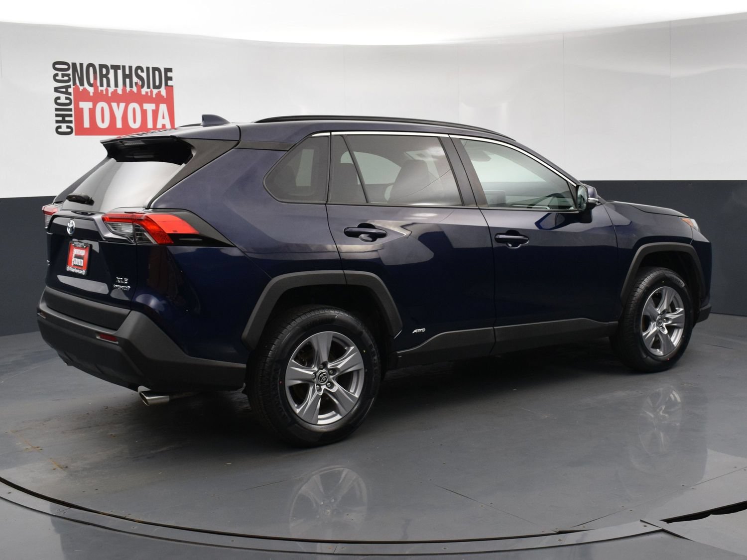Used 2022 Toyota RAV4 XLE AWD/4WD image 4
