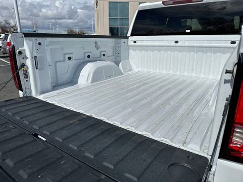 Used 2024 GMC Sierra 1500 SLT image 27