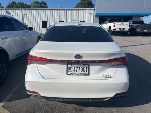 Used 2022 Toyota Avalon XLE w/ Moonroof Package image 13