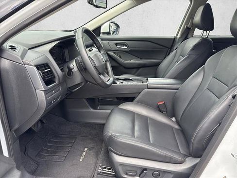 Used 2026 Nissan Rogue SL FWD image 10