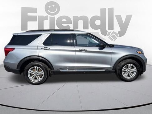 Used 2024 Ford Explorer XLT w/ Equipment Group 202A AWD/4WD image 9