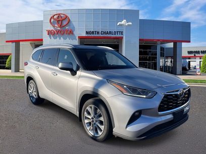 Used 2022 Toyota Highlander Limited