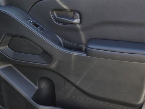 New 2026 Nissan Frontier SV image 9