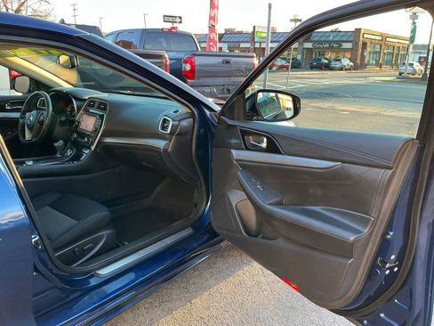 Used 2017 Nissan Maxima 3.5 S image 10