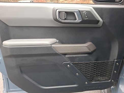 Used 2023 Ford Bronco Black Diamond image 12