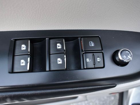 Used 2016 Toyota Highlander Limited FWD image 42
