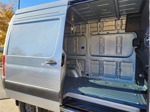 New 2025 Mercedes-Benz Sprinter 2500 image 13