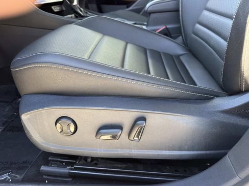 Used 2024 Volkswagen Jetta SE image 16