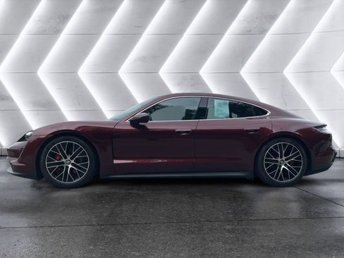 Used 2022 Porsche Taycan 4S image 3