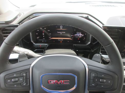 New 2026 GMC Sierra 1500 SLT w/ SLT Premium Plus Package AWD/4WD image 17