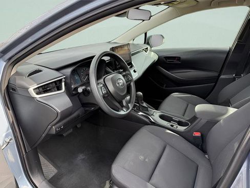 Used 2024 Toyota Corolla LE FWD image 4