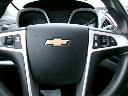 Used 2016 Chevrolet Equinox LT image 17