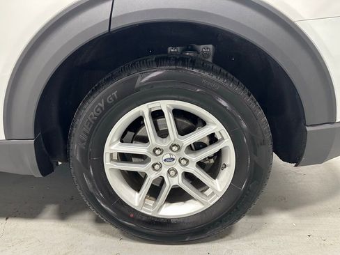 Used 2025 Ford Explorer Active AWD/4WD image 61