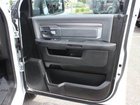 Used 2024 RAM 1500 Classic SLT AWD/4WD image 26